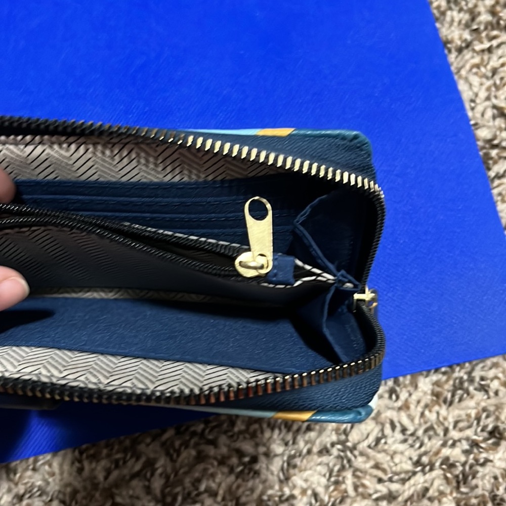 Wallet With Multiple Pockets - image 7